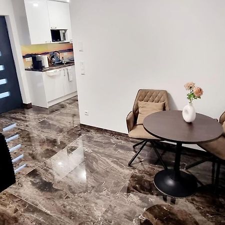 Einliegerwohnung Neu In Vaihingen Enz Horrheim מראה חיצוני תמונה